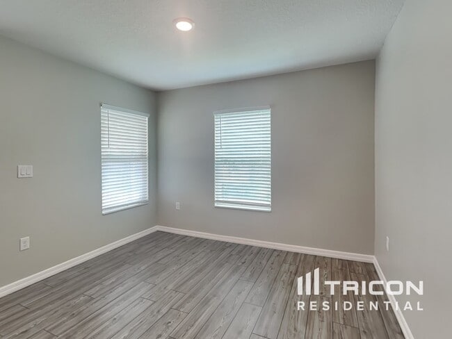 Building Photo - 1576 Wynford Cir
