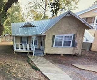 Building Photo - 409 Kibbie St