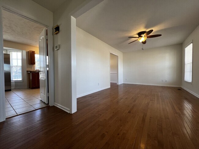 Building Photo - 4 Bedrooms in Grays Creek w/ In Ground Pool