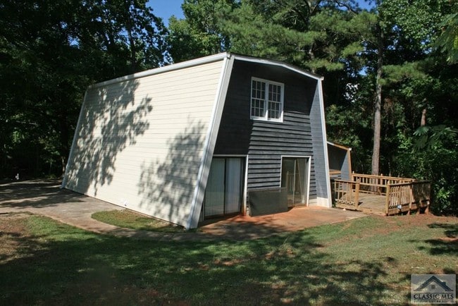 Building Photo - 100 Hidden Hills Ln