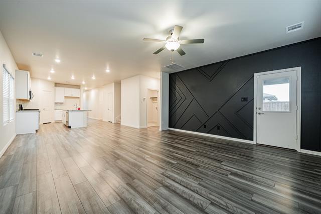 Building Photo - 5275 Amistad Dr