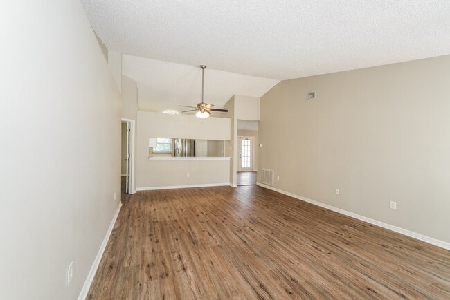 Building Photo - 28507 Tall Grass Dr