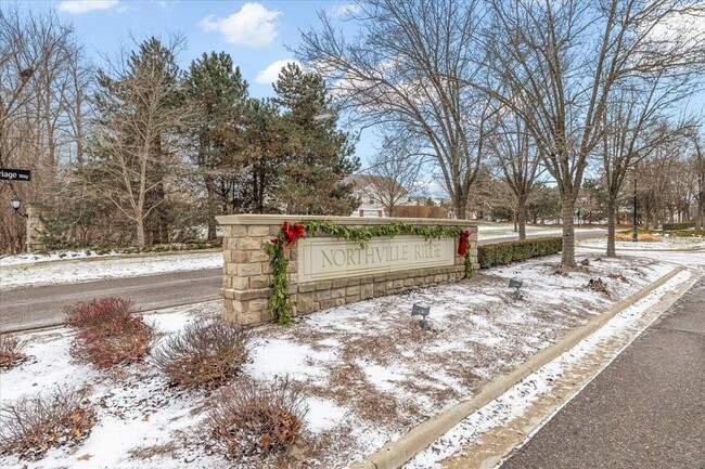 Building Photo - 15915 Morningside