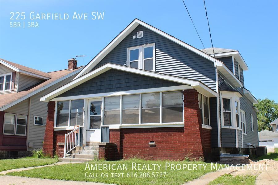 Foto principal - 225 Garfield Ave SW