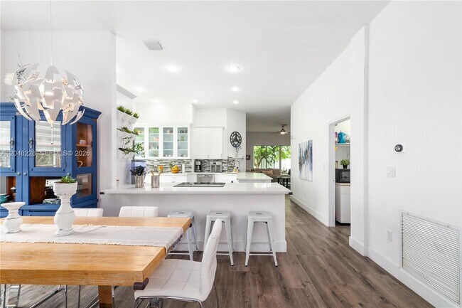 Foto del edificio - 14275 NW 18th Pl
