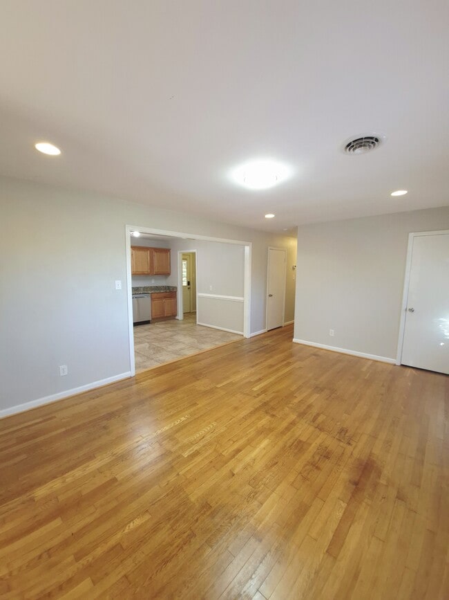 Building Photo - 7820 Conifer Rd