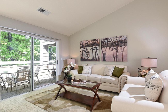 Foto del edificio - 1711 Parkview Green Cir