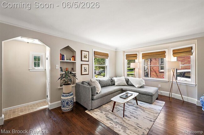 Foto del edificio - 4420 Elmwood Ave