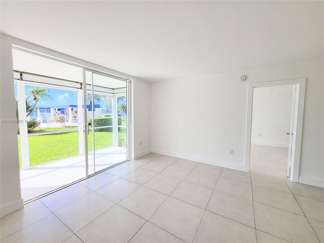 Building Photo - 3010 Marcos Dr