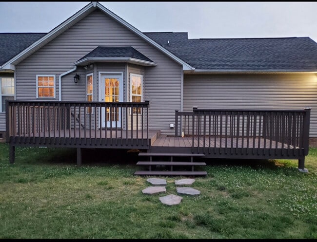 Foto del edificio - 2011 Taylor Rd