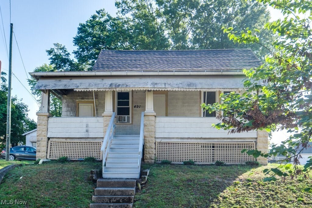 491 Allyn St Akron, OH 44304 – photo 1