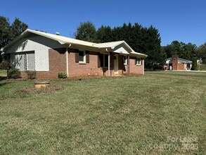 Building Photo - 4336 E Maiden Rd