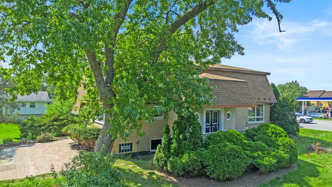 Foto del edificio - 288 Middaugh Rd