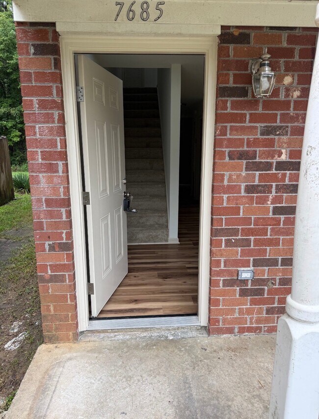 Foto del edificio - 7685 Hunters Ridge Ln