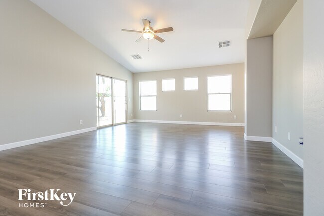 Foto del edificio - 11378 W Rio Vista Ln