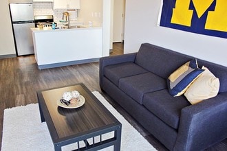 Building Photo - 400 Maynard