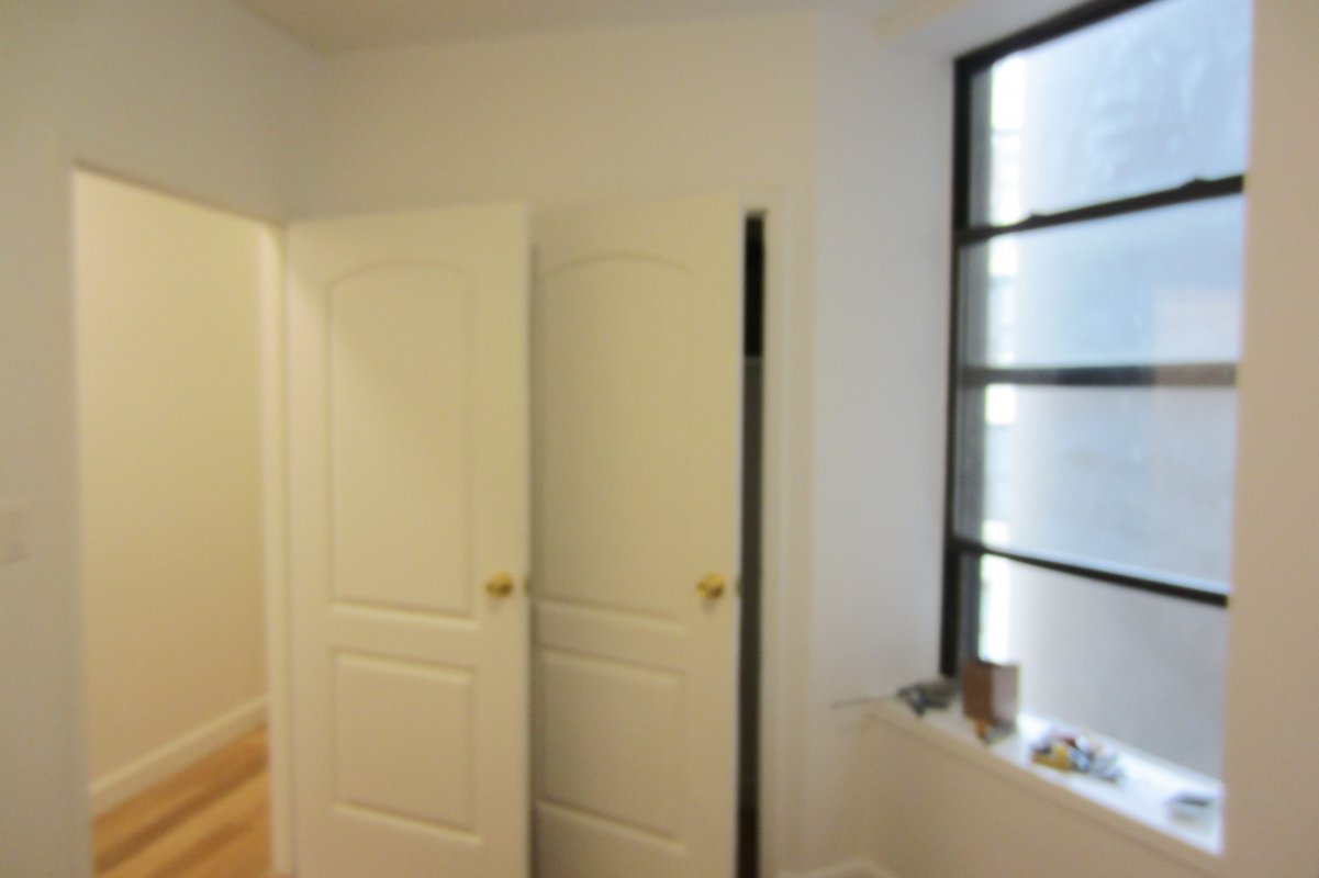 Primary Photo - 302 W 112th St