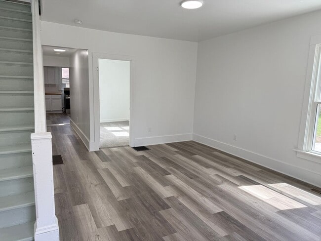 Foto del edificio - 1701 E Ganson St