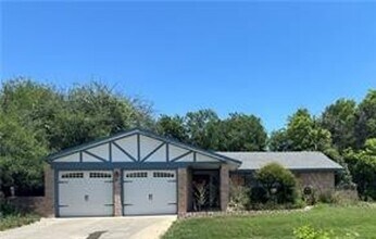 Building Photo - 415 Orchid Dr