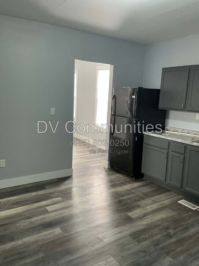 Building Photo - 2084 W 81st St