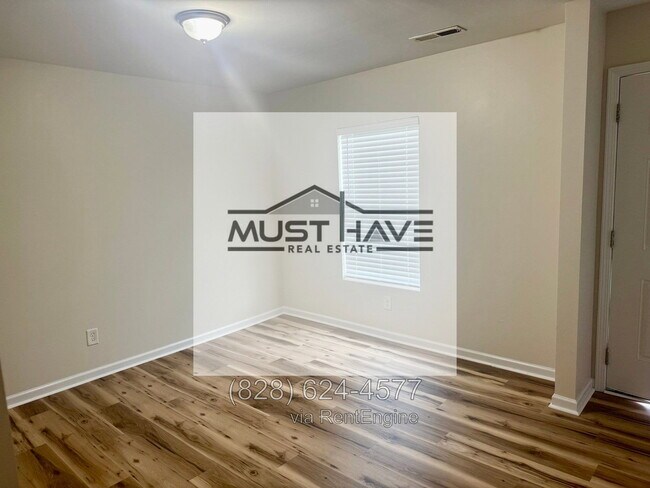 Foto del edificio - 15 Harvest Ridge Dr