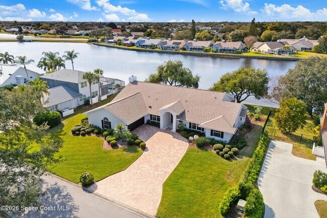 Foto del edificio - 662 Rossmoor Cir