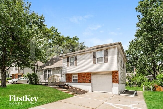 Building Photo - 13110 Donnelly Ave