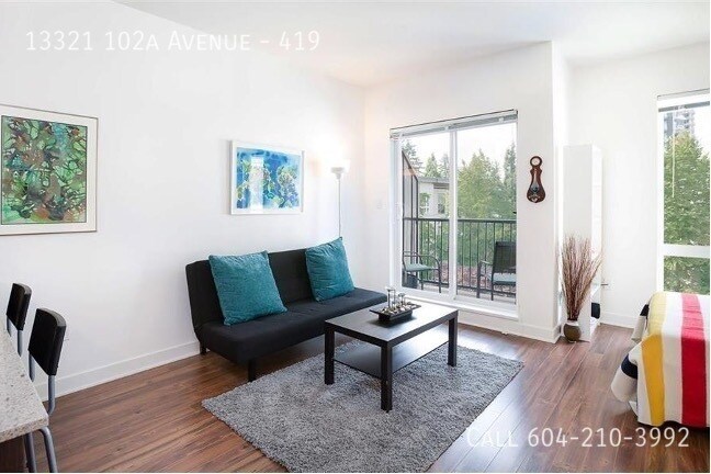 Photo du bâtiment - Studio Suite in the Heart of Surrey