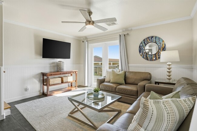Building Photo - 9520 Seawall Blvd