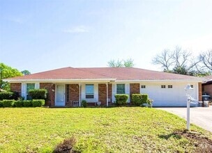 Building Photo - 7324 Vanessa Dr