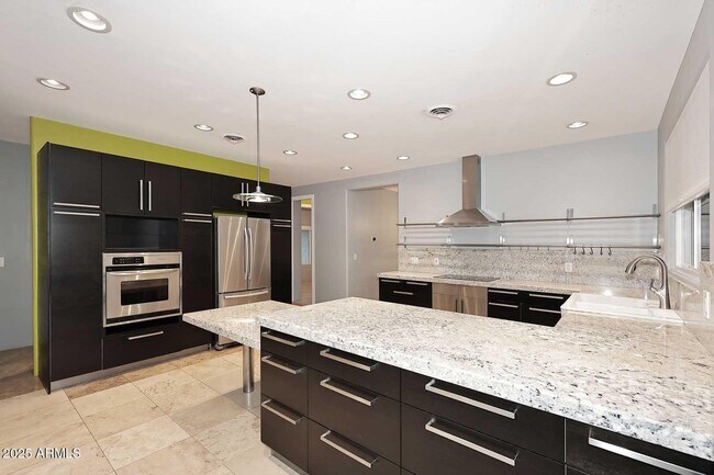 Foto del edificio - 18258 N 15th Pl