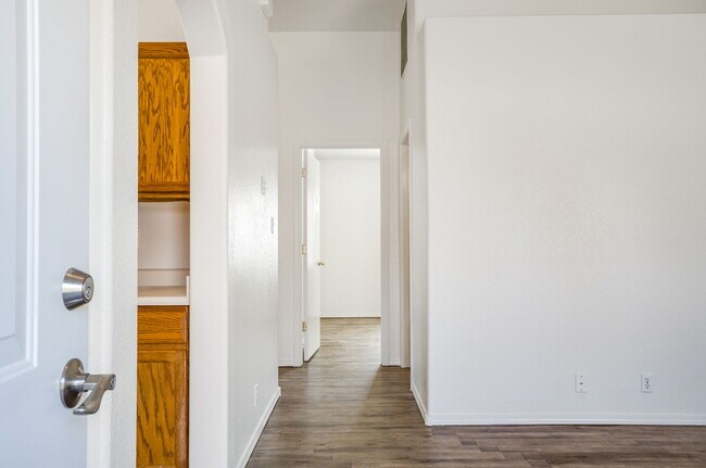 Foto del edificio - 4705 Chow Ct
