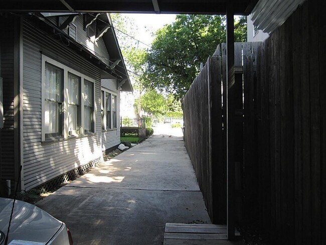 Building Photo - 1407 Nevada St