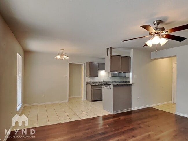 Foto del edificio - 920 E 3rd St