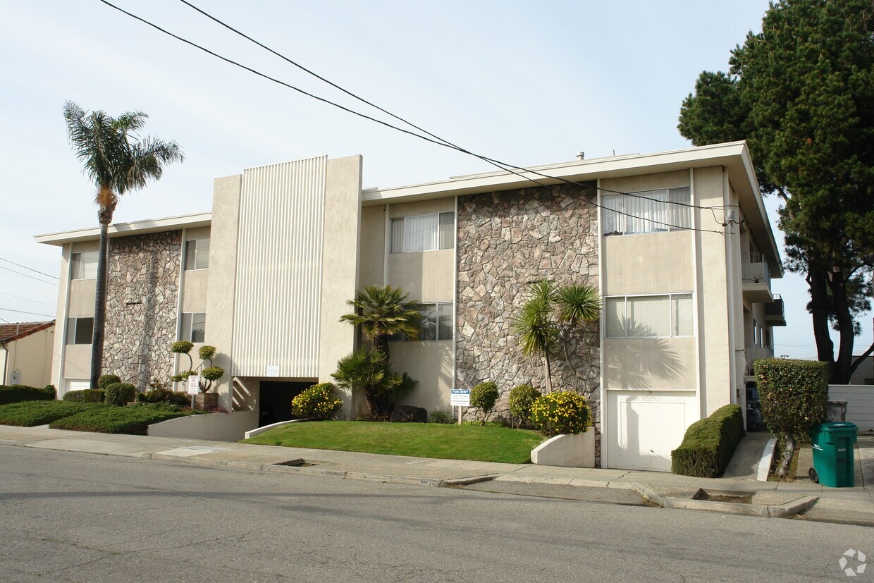 Building Photo - 1155 Brighton Ave