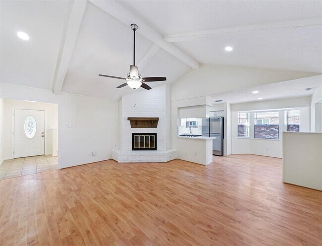 Foto del edificio - 14006 Briarworth Dr