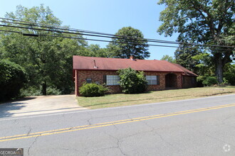 Building Photo - 720 Wax Rd SE