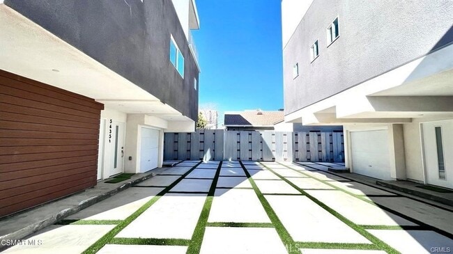 Photo - 5635 Klump Avenue Unit 1/2 Townhome