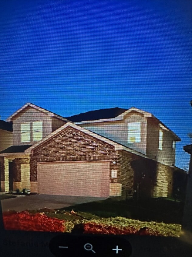 Primary Photo - 5223 Mossdale Blf Ln