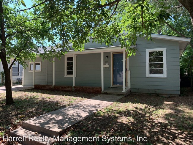 Foto del edificio - 5 br, 2 bath House - 3504 Leland Avenue