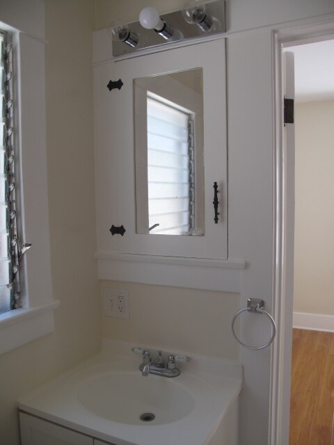 Baño - 1084 Sinaloa Ave
