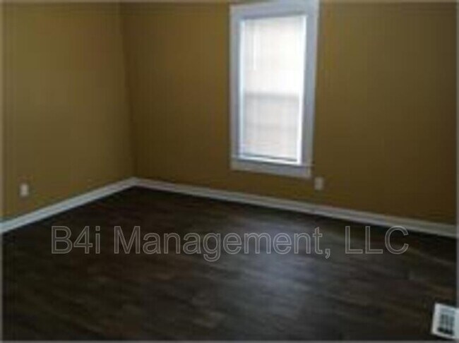 Building Photo - 312 N 17th St