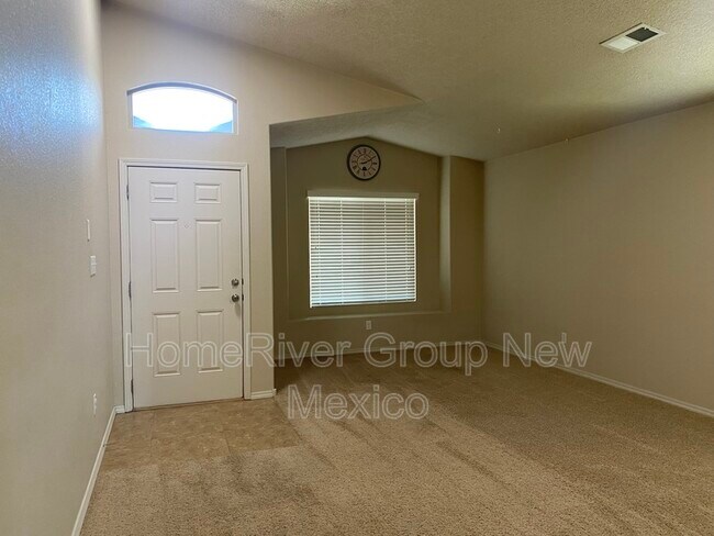 Building Photo - 2028 N Ensenada Cir SE