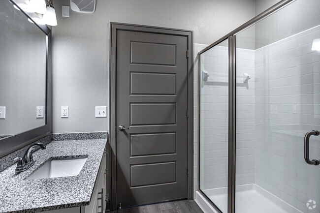 2BR, 2BA - 1112 SF - Cyan Southcreek