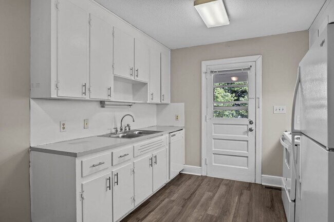 Foto del edificio - Cozy 2 Bed Duplex in the Heart of Lillington