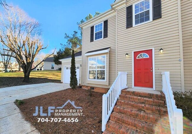 Building Photo - Beautiful 3/2.5 Home in Great Concord Loca...