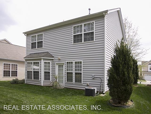 Building Photo - 3 br, 2.5 bath House - 1007 Red Hat Lane