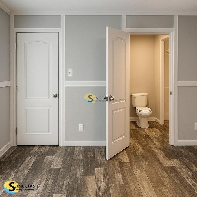 Building Photo - 6568 Coolidge St