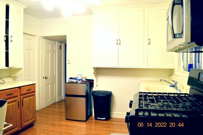 Foto del edificio - 60 Undine Rd