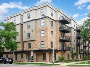 Building Photo - 261 Washington Blvd
